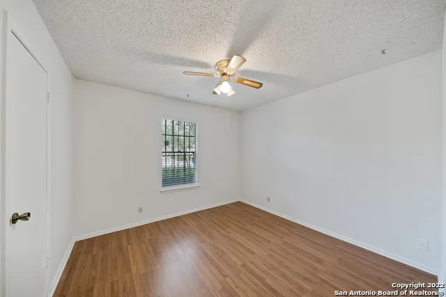 9438 VALLEY DALE ST San Antonio, TX 78250