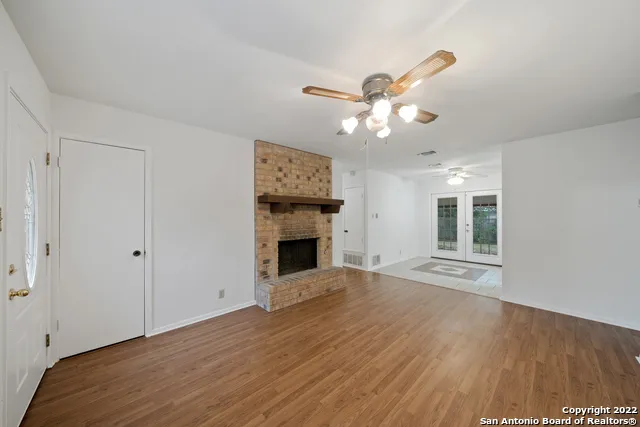 9438 VALLEY DALE ST San Antonio, TX 78250
