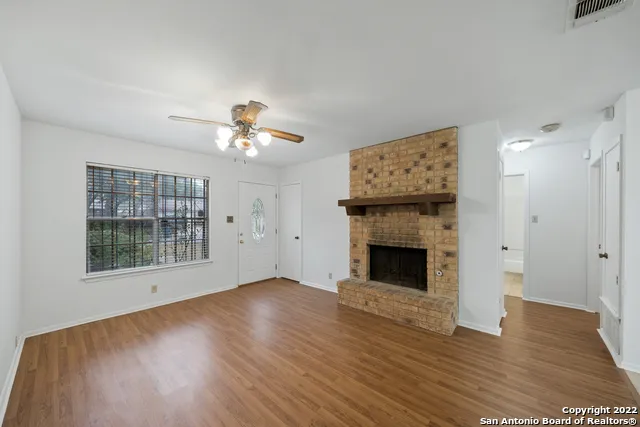 9438 VALLEY DALE ST San Antonio, TX 78250