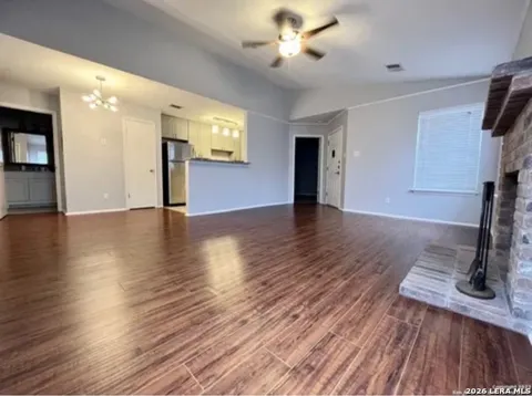 4803 Hamilton Wolfe Unit 810