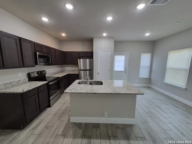 13321 Reid Meadows Live Oak, TX 78233