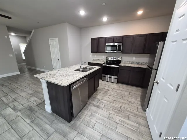 13321 Reid Meadows Live Oak, TX 78233