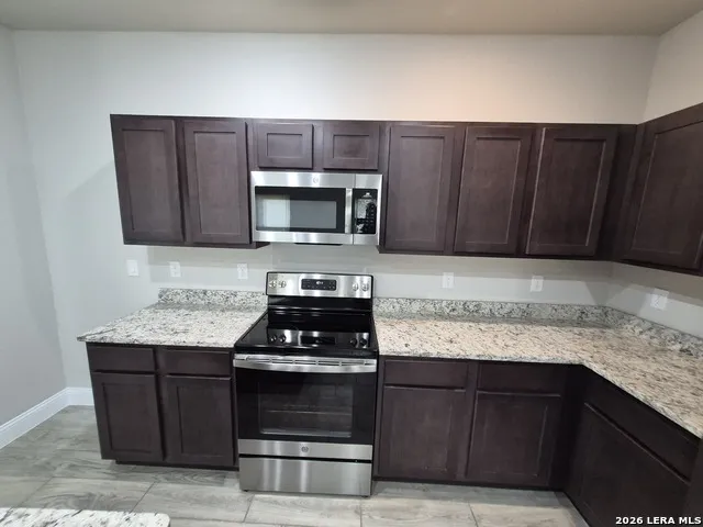 13321 Reid Meadows Live Oak, TX 78233