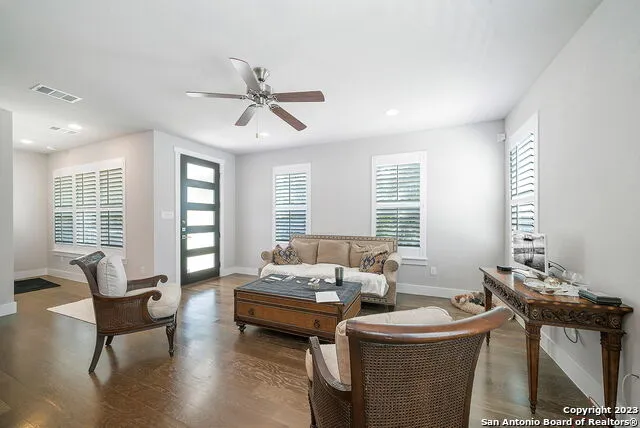 223 CLAREMONT AVE Unit 101 San Antonio, TX 78209