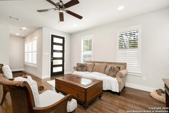 223 CLAREMONT AVE Unit 101 San Antonio, TX 78209