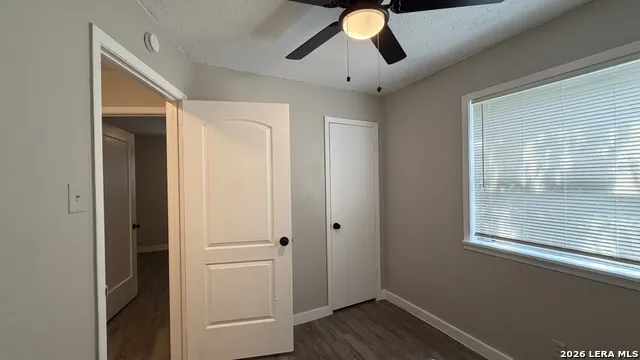 325 E French San Antonio, TX 78212