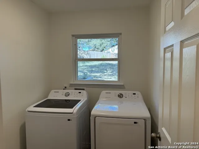1703 SEARCY DR San Antonio, TX 78232