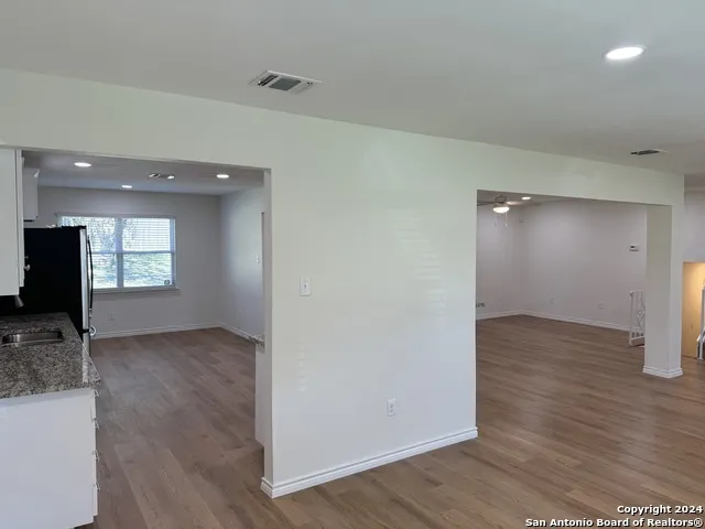1703 SEARCY DR San Antonio, TX 78232