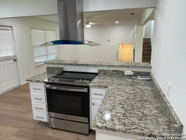 1703 SEARCY DR San Antonio, TX 78232