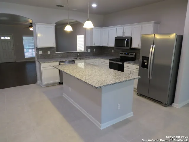 561 SLIPPERY ROCK Cibolo, TX 78108