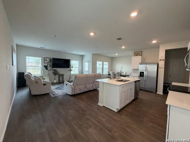 5712 Hartley Home San Antonio, TX 78245
