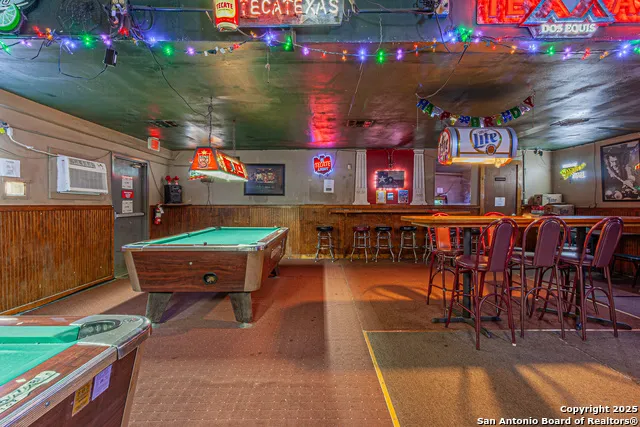 705 Roosevelt San Antonio, TX 78210