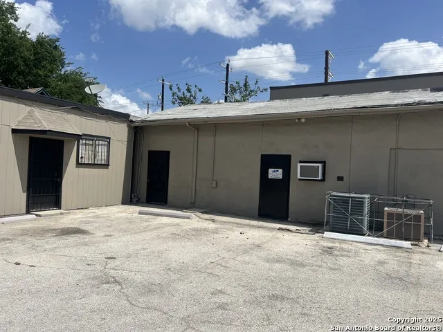 705 Roosevelt San Antonio, TX 78210