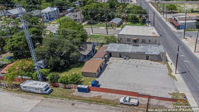 705 Roosevelt San Antonio, TX 78210