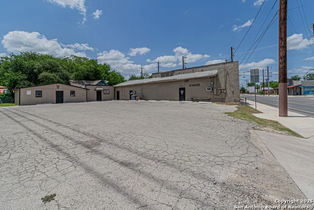 705 Roosevelt San Antonio, TX 78210