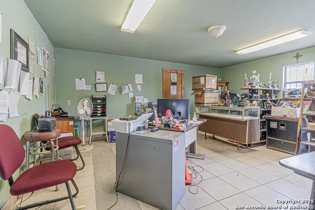 705 Roosevelt San Antonio, TX 78210