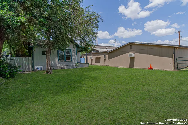 705 Roosevelt San Antonio, TX 78210