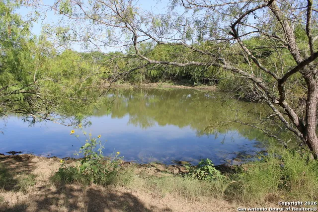760 N GREYTOWN RD St Hedwig, TX 78152