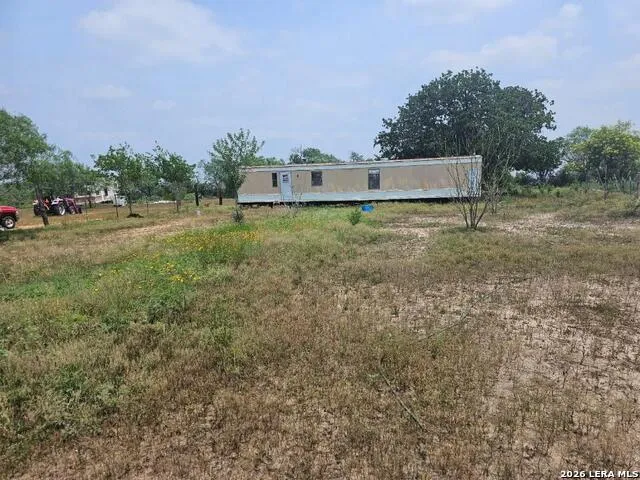 760 N GREYTOWN RD St Hedwig, TX 78152