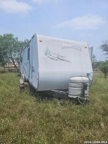 760 N GREYTOWN RD St Hedwig, TX 78152