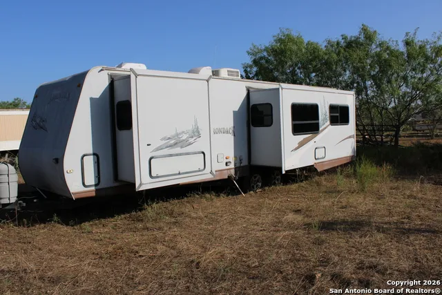 760 N GREYTOWN RD St Hedwig, TX 78152