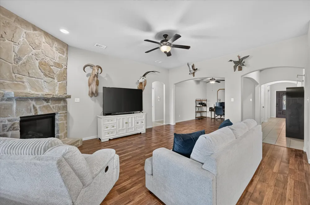1309 Mesa Crest Drive Fort Worth, TX 76052