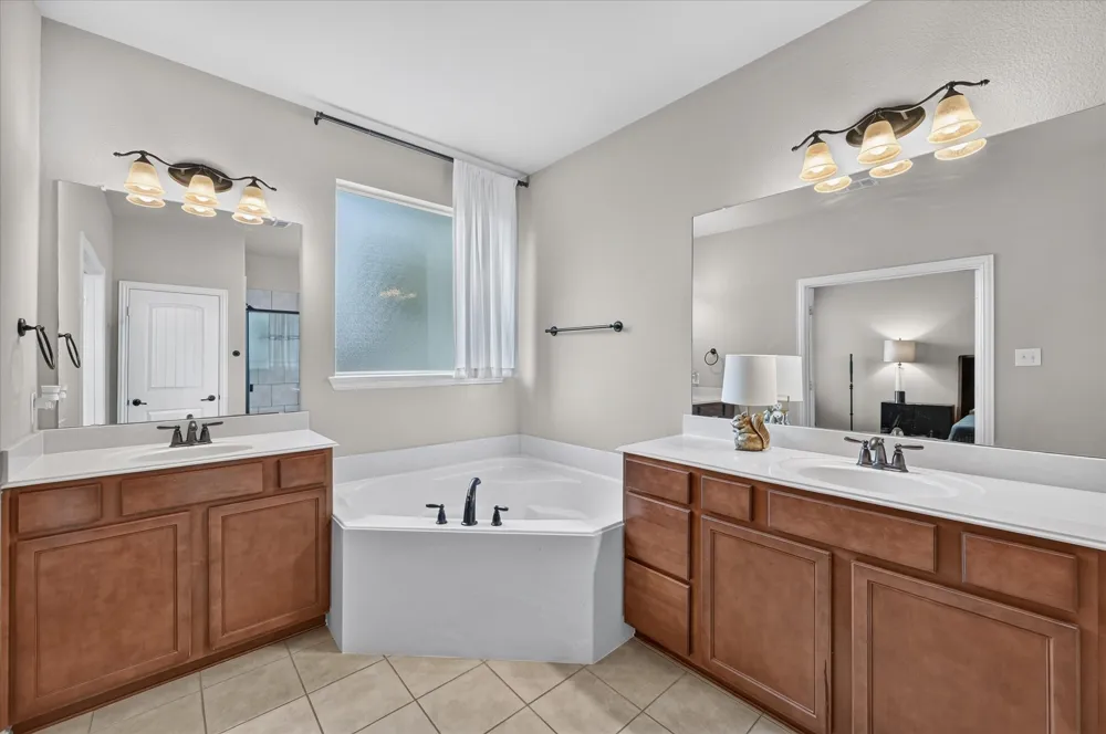 1309 Mesa Crest Drive Fort Worth, TX 76052