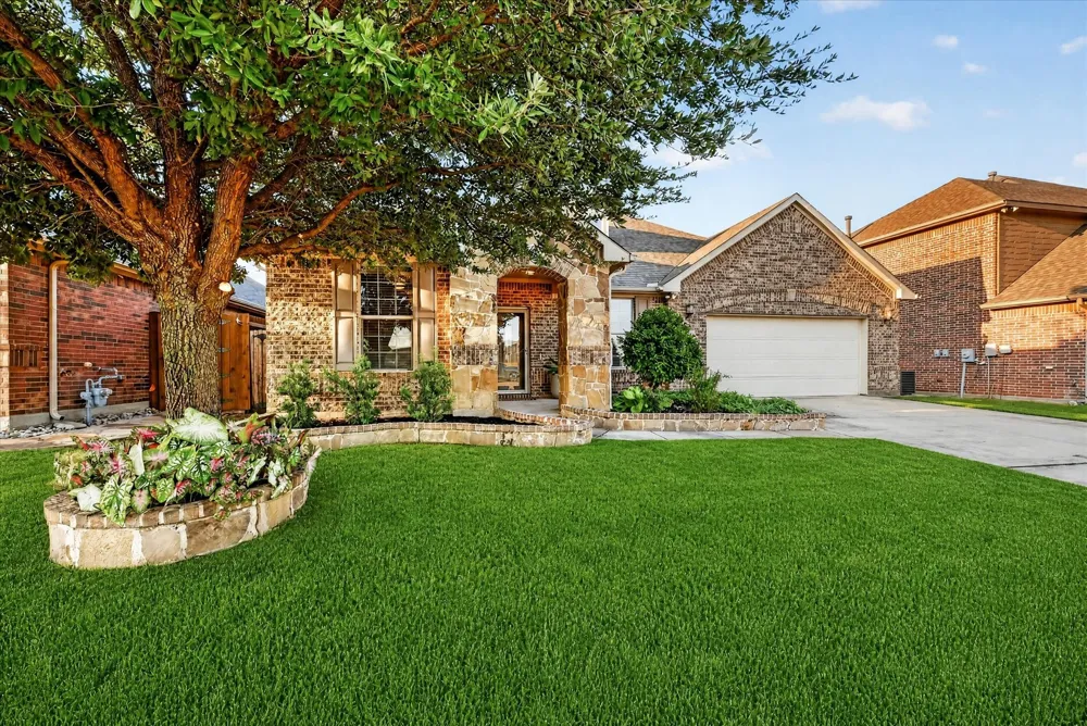 1309 Mesa Crest Drive Fort Worth, TX 76052