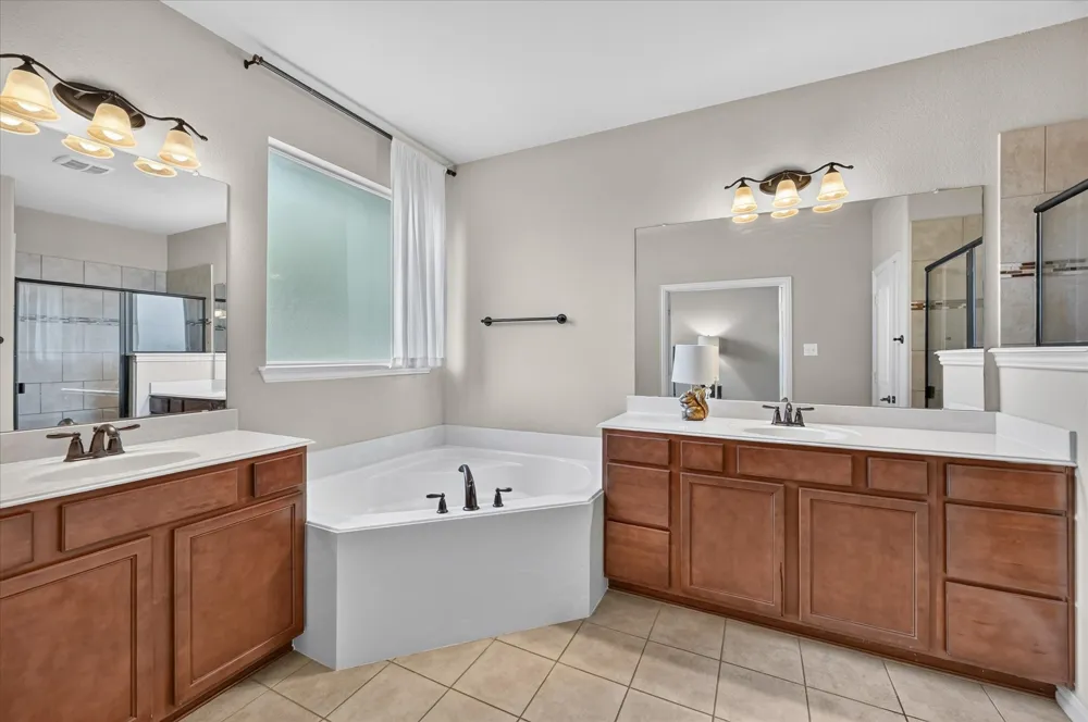1309 Mesa Crest Drive Fort Worth, TX 76052