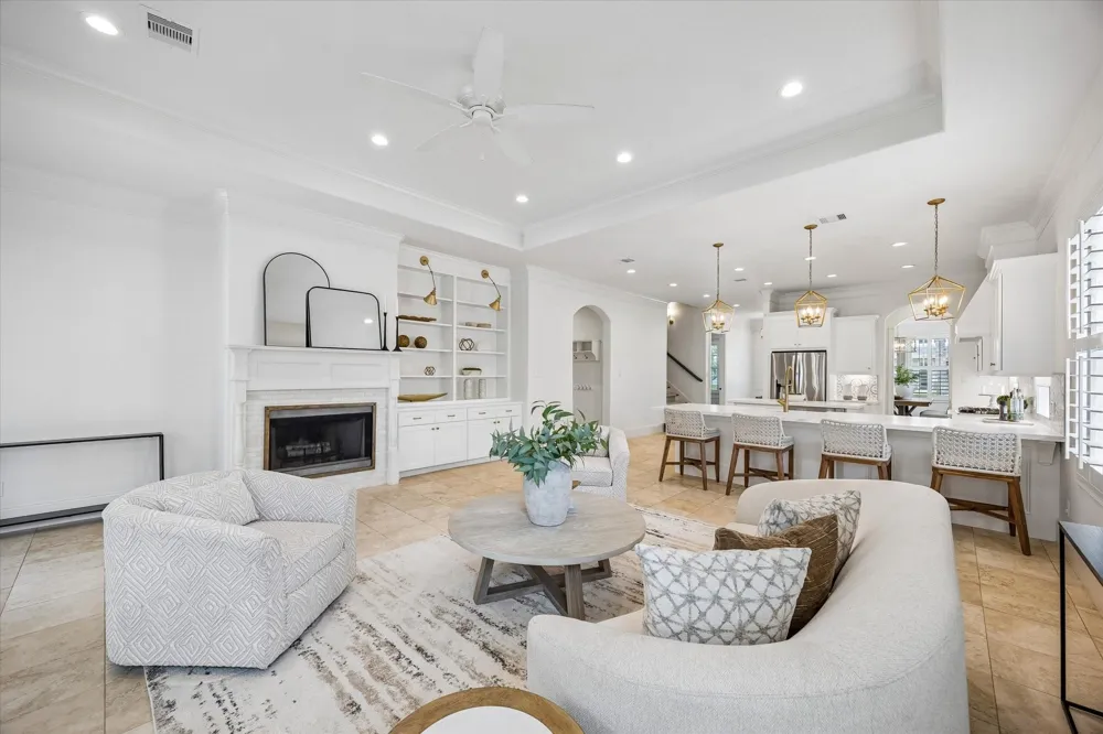 1235 Thornton Road Houston, TX 77018