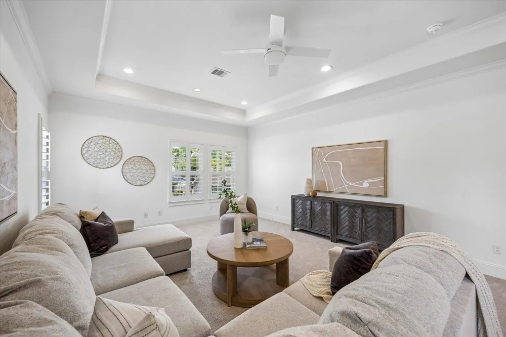 1235 Thornton Road Houston, TX 77018