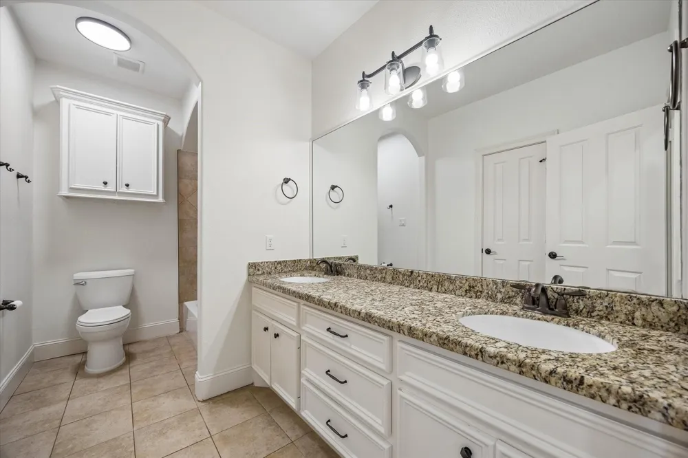 1235 Thornton Road Houston, TX 77018