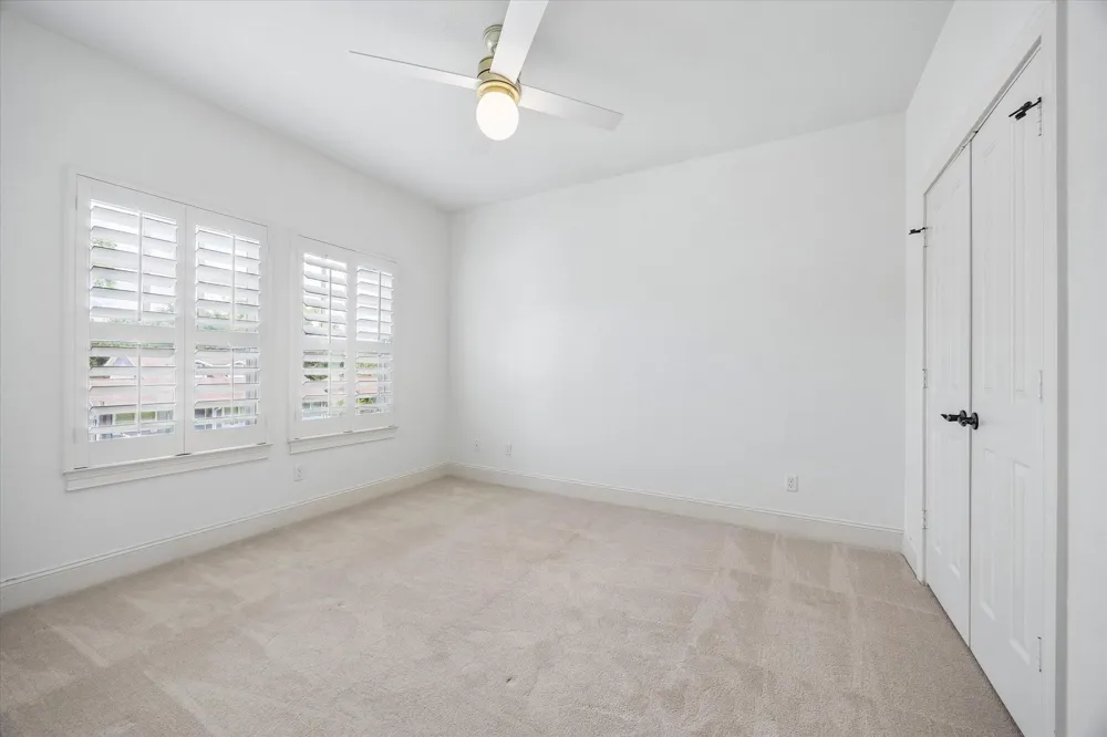 1235 Thornton Road Houston, TX 77018