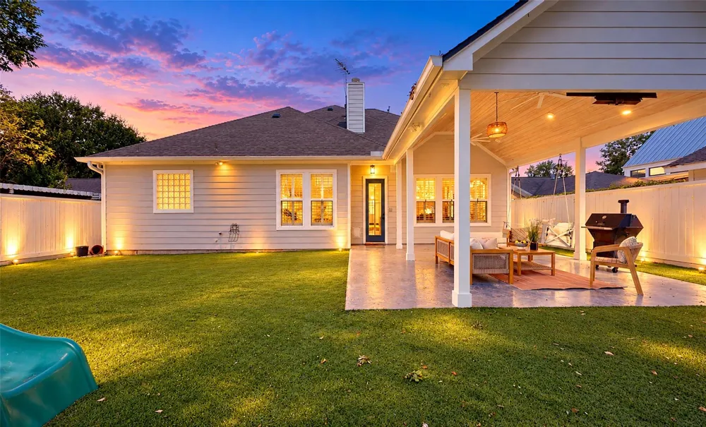 1235 Thornton Road Houston, TX 77018