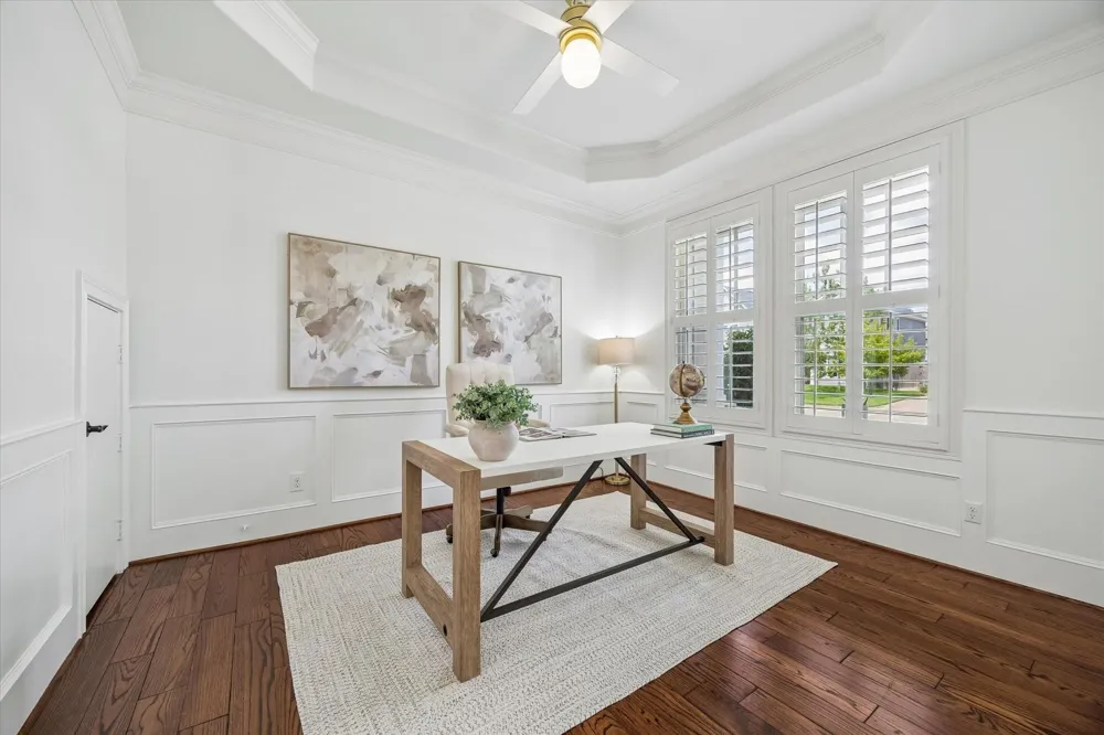 1235 Thornton Road Houston, TX 77018