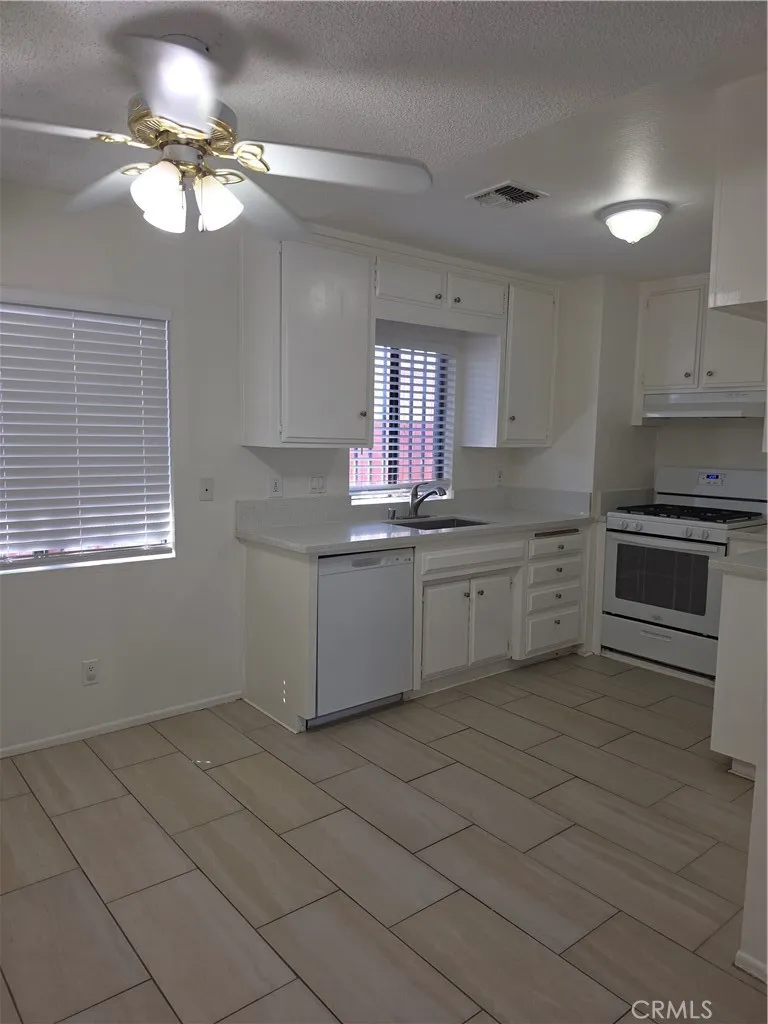 45419 10th W #A Lancaster, CA 93534
