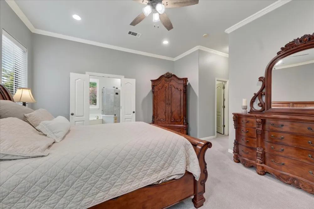 9116 Edgemont Drive North Richland Hills, TX 76182