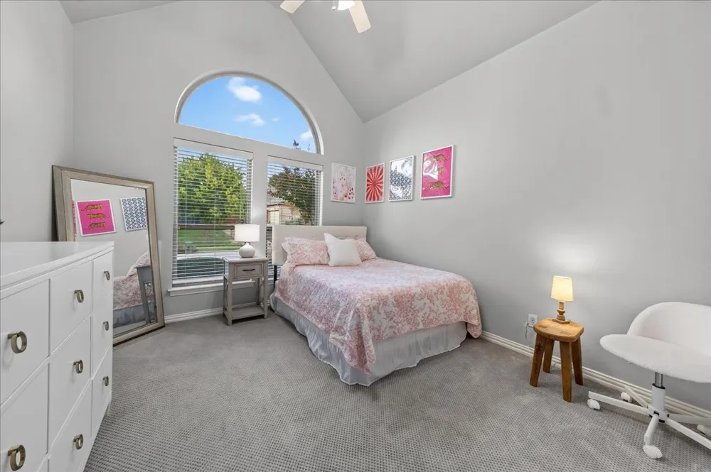 9116 Edgemont Drive North Richland Hills, TX 76182