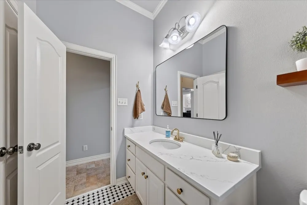 9116 Edgemont Drive North Richland Hills, TX 76182
