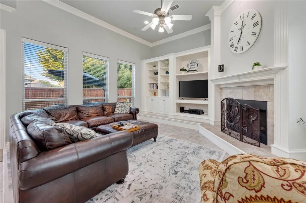 9116 Edgemont Drive North Richland Hills, TX 76182