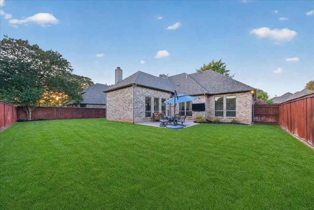 9116 Edgemont Drive North Richland Hills, TX 76182