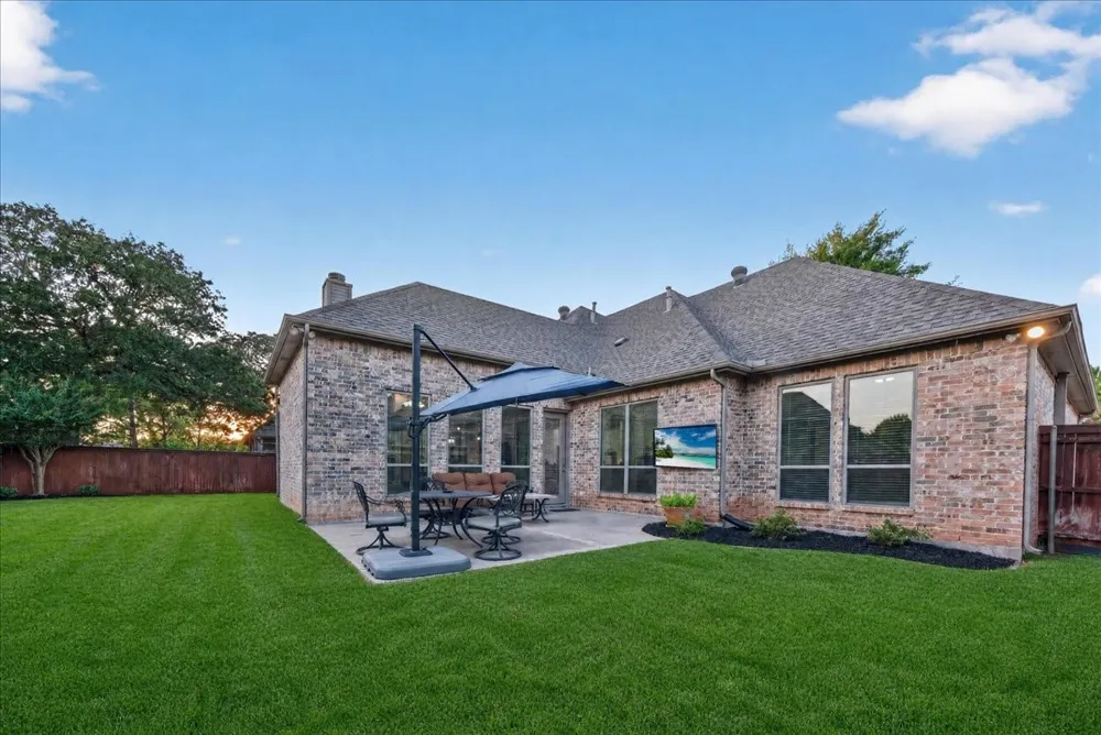 9116 Edgemont Drive North Richland Hills, TX 76182