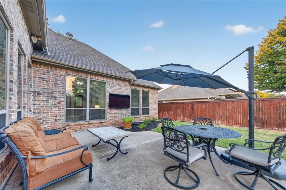 9116 Edgemont Drive North Richland Hills, TX 76182