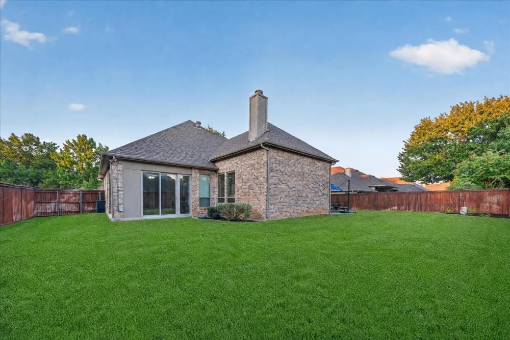 9116 Edgemont Drive North Richland Hills, TX 76182