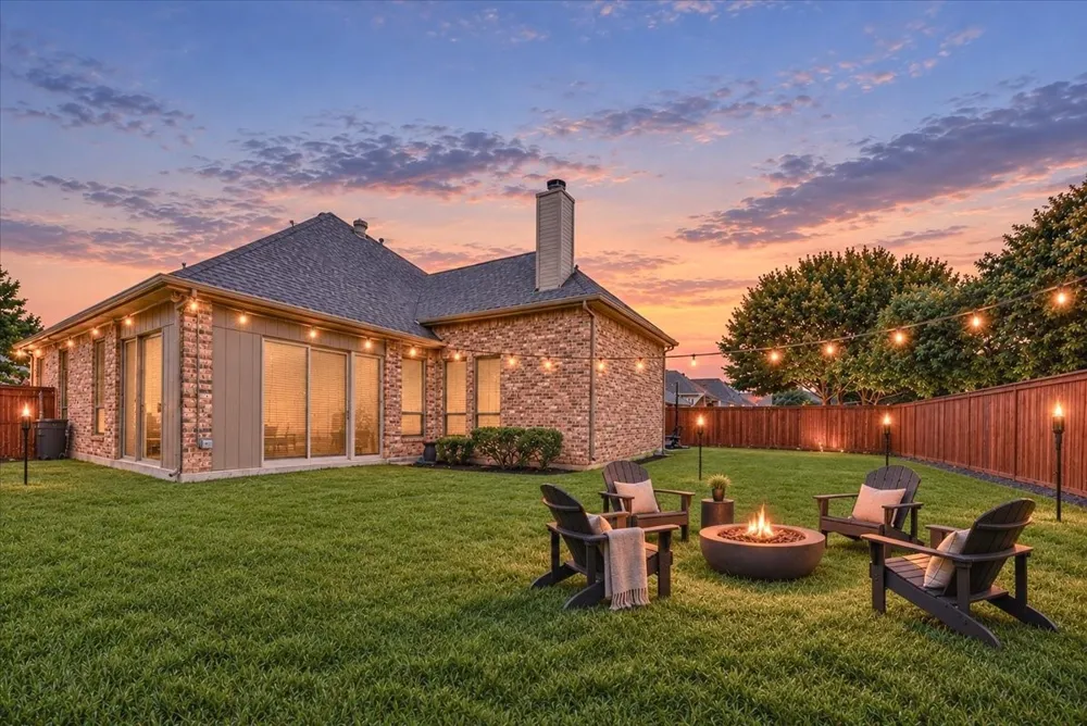 9116 Edgemont Drive North Richland Hills, TX 76182