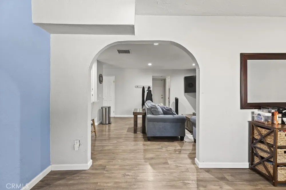 15670 Jackson Fontana, CA 92336