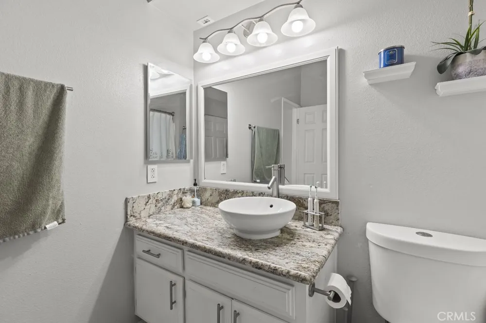 15670 Jackson Fontana, CA 92336