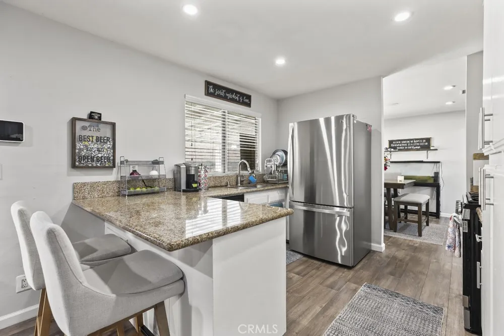 15670 Jackson Fontana, CA 92336