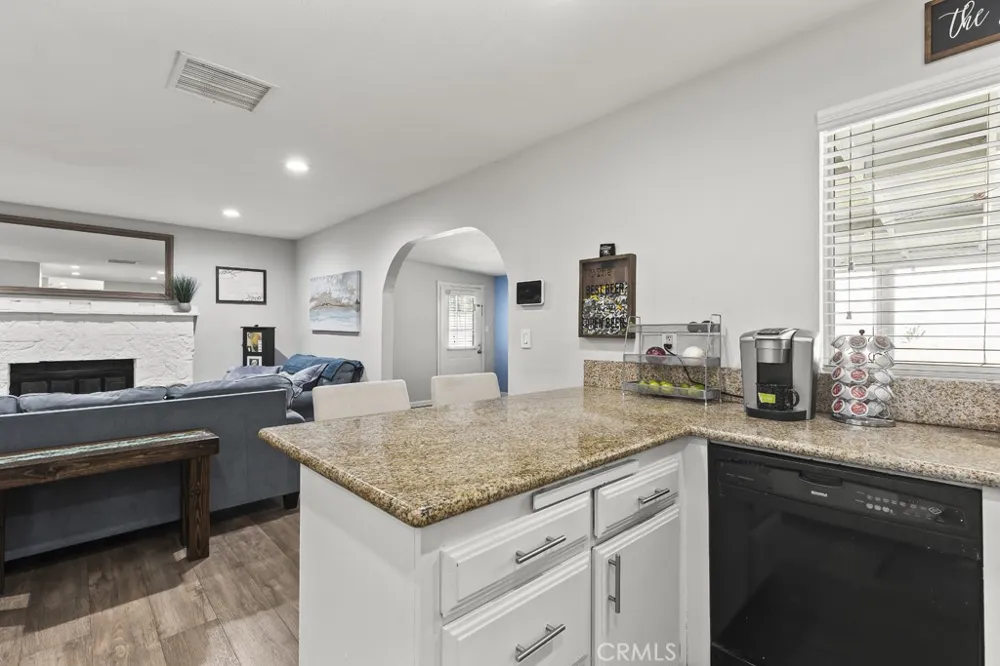 15670 Jackson Fontana, CA 92336