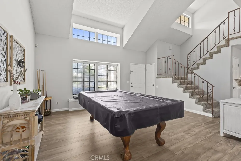 15670 Jackson Fontana, CA 92336